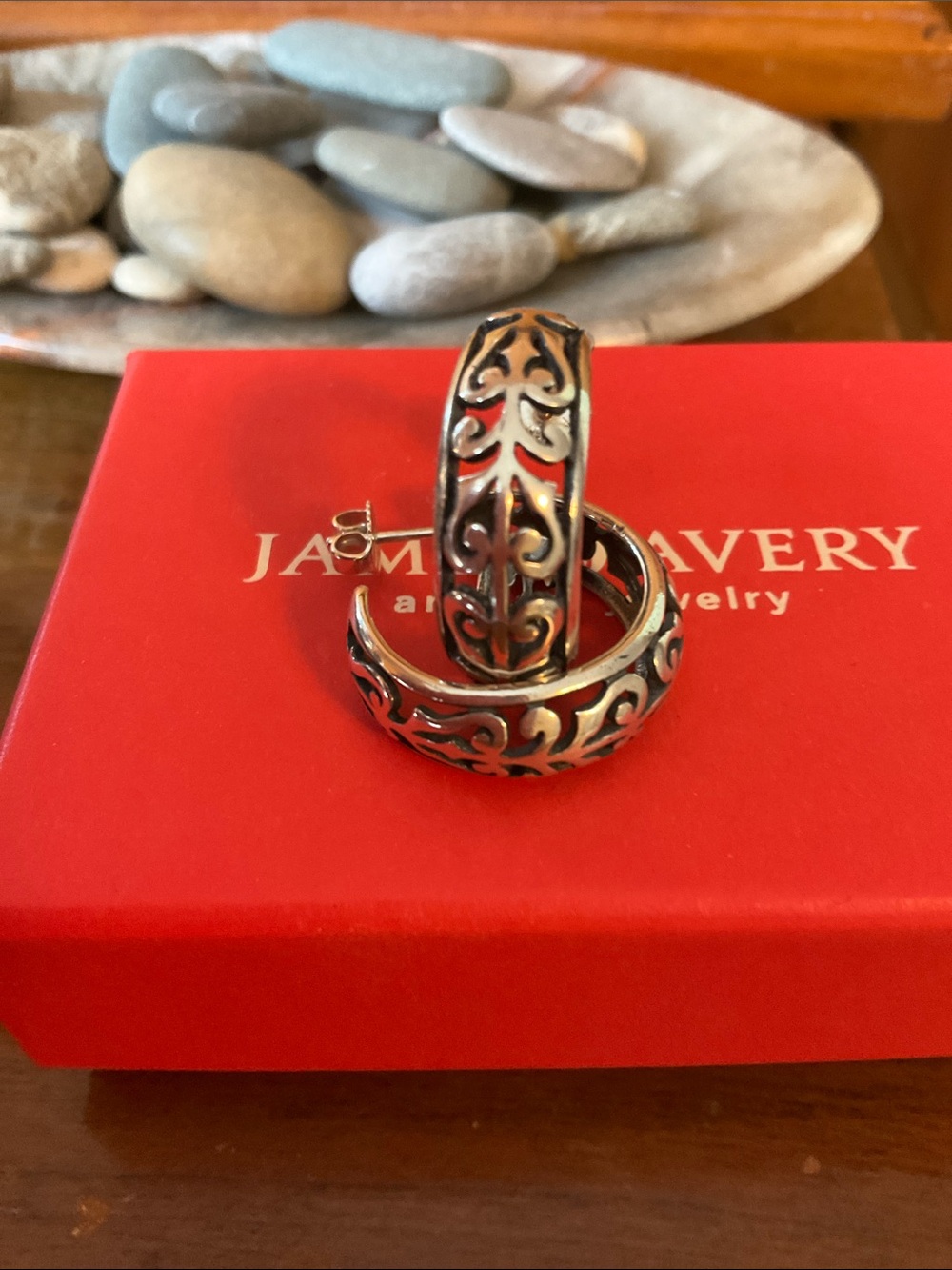 RETIRED James Avery “Adoree” hoop earrings